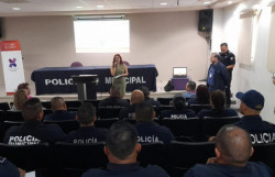 Secretaría de Seguridad previene delitos cibernéticos en Agua Prieta y Cananea