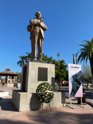 Conmemora gobierno municipal aniversario de los ex presidentes Lázaro Cárdenas del Rio y Plutarco Elías Calles