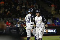 Sultanes apalea 15-6 a Charros en el primero de la serie