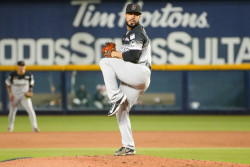 Tomateros abre serie en Mexicali
