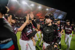 Tomateros rescata el juego del honor ante Naranjeros