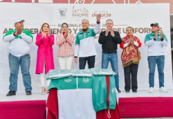 GOBIERNO MUNICIPAL ABANDERA A DEPORTISTAS AHOMENSES RUMBO AL ESTATAL 2023