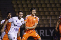 Dorados cae por la minima ante Correcaminos