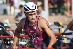 TRIATLETA RAÚL RUIZ CON LA MIRA  EN EL CAMPEONATO PANAMERICANO