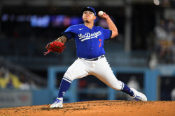 Julio Urías obtiene su 4ta victoria de la temporada