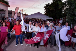 Inicia pavimentación de calle principal en El Roble