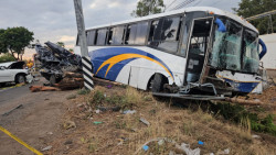 De nuevo, accidente entre camión de pasajeros deja 17 heridos y un fallecido