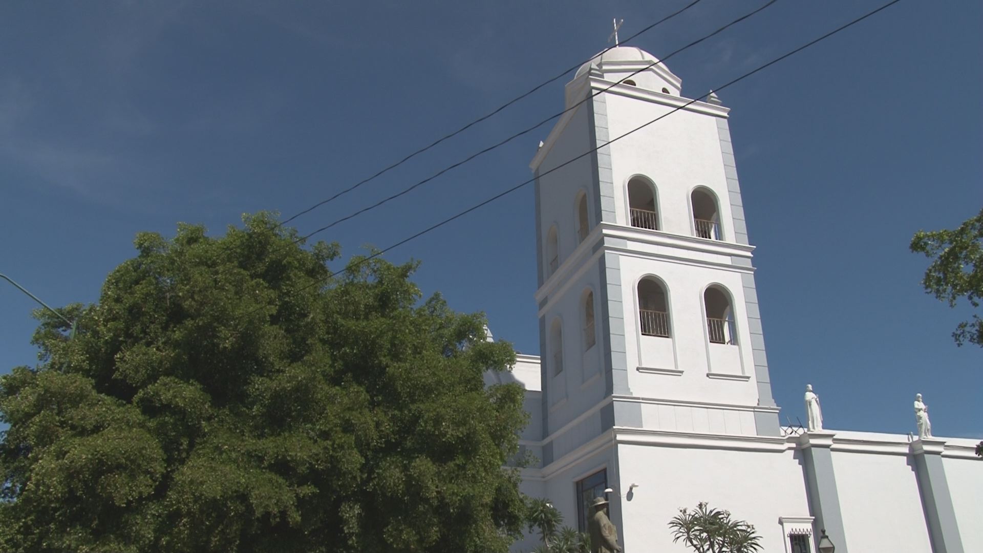 Feligreses de la iglesia del Padre Cuco son víctimas constantes de asaltos  | Sinaloa | Noticias | TVP 