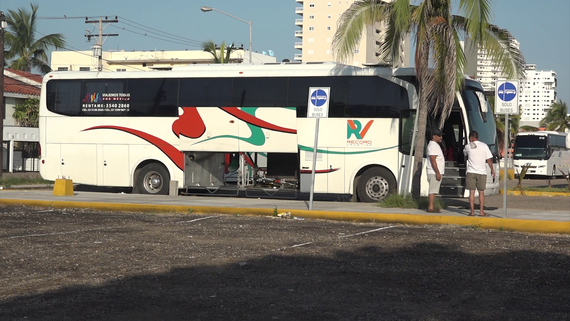 Follow the arrival of tourists to Mazatlán