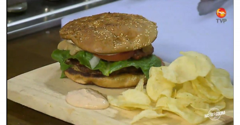 Prepara hamburguesas como las de tu restaurante favorito (video receta)